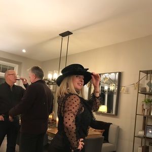 Meet your Posher, Lori